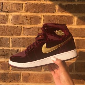 2016 Nike Air Jordan 1 Retro Hi Heiress GG Velvet Size 5.5Y RARE